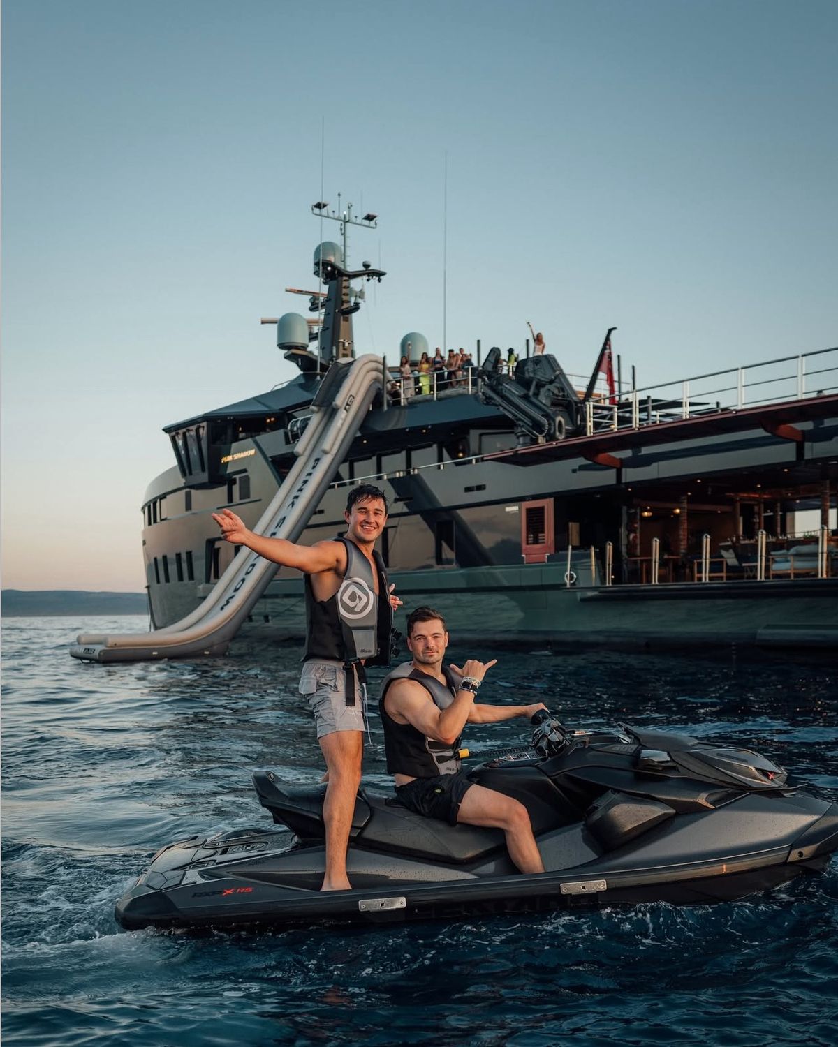 Yacht jetski